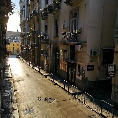 F&b Naples